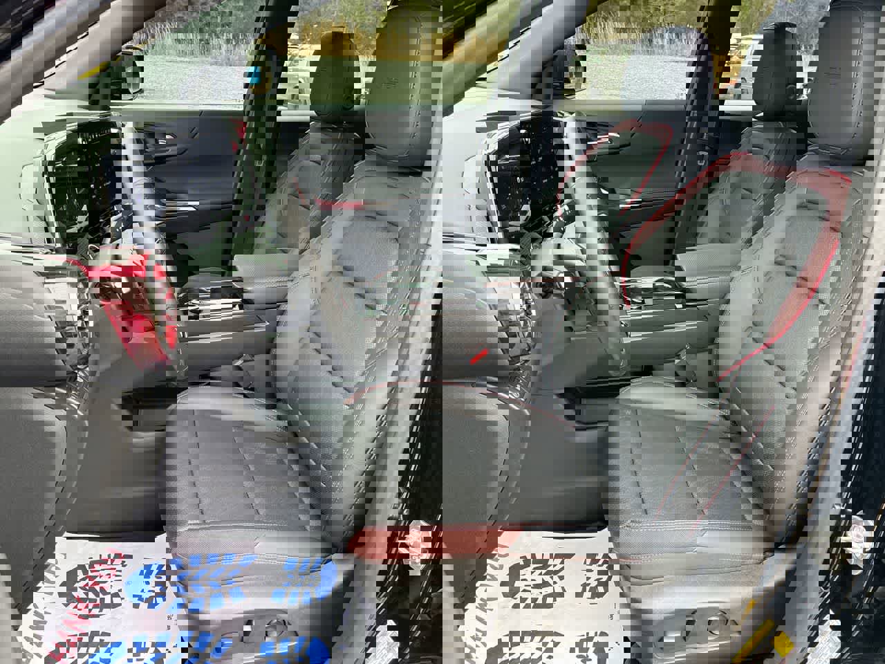 Used 2025 Chevrolet Equinox RS w/ Safety and Technology Package image 19