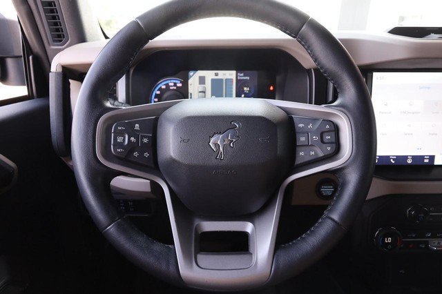 Used 2023 Ford Bronco Wildtrak AWD/4WD image 11