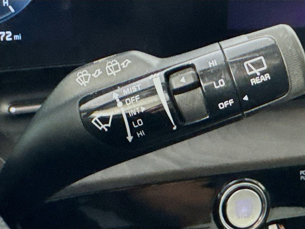 Used 2023 Kia Carnival SX image 13