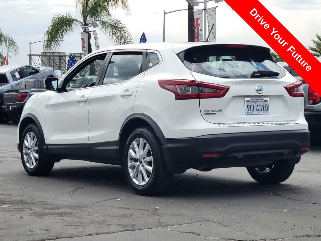 Used 2022 Nissan Rogue Sport S FWD image 3