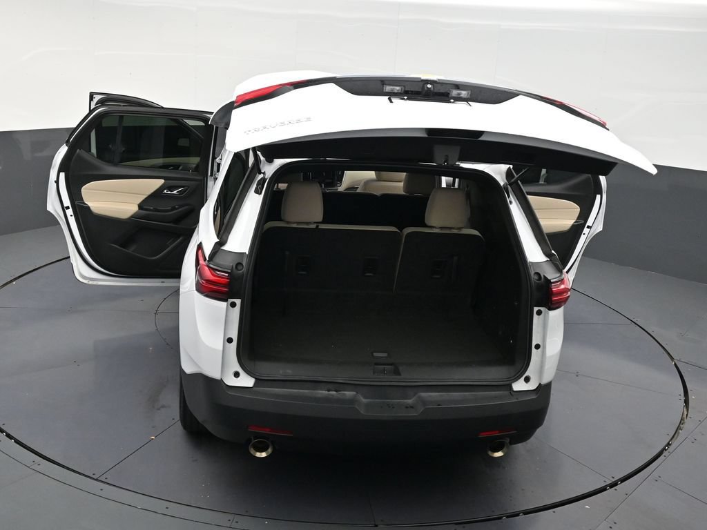 Used 2023 Chevrolet Traverse LS FWD image 31