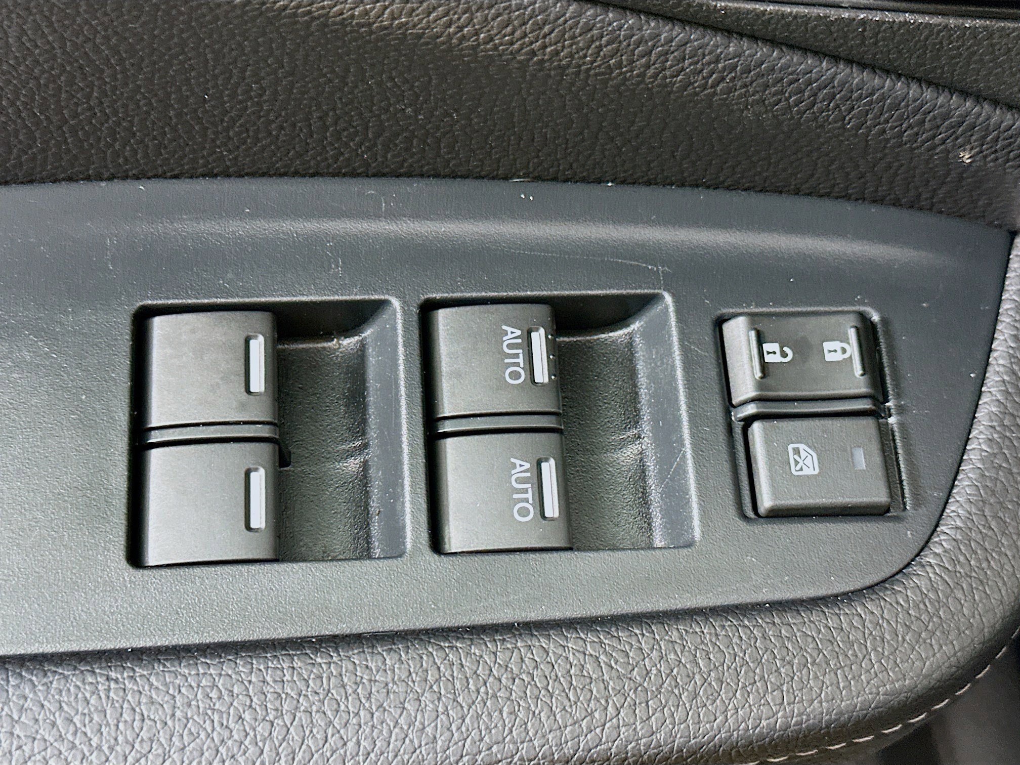 Used 2023 Honda Passport EX-L image 15