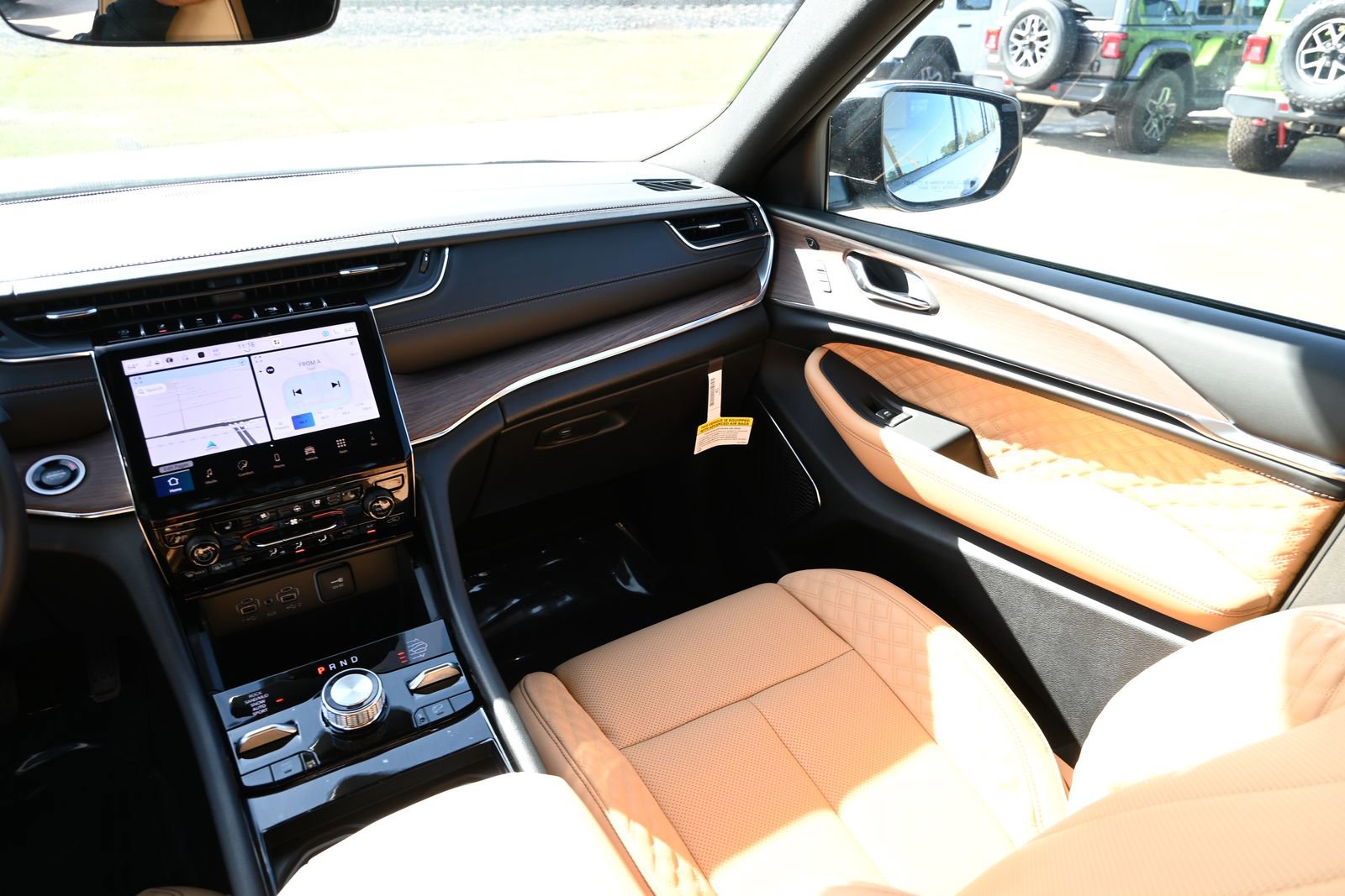 New 2025 Jeep Grand Cherokee L Summit w/ Obsidian Package image 21