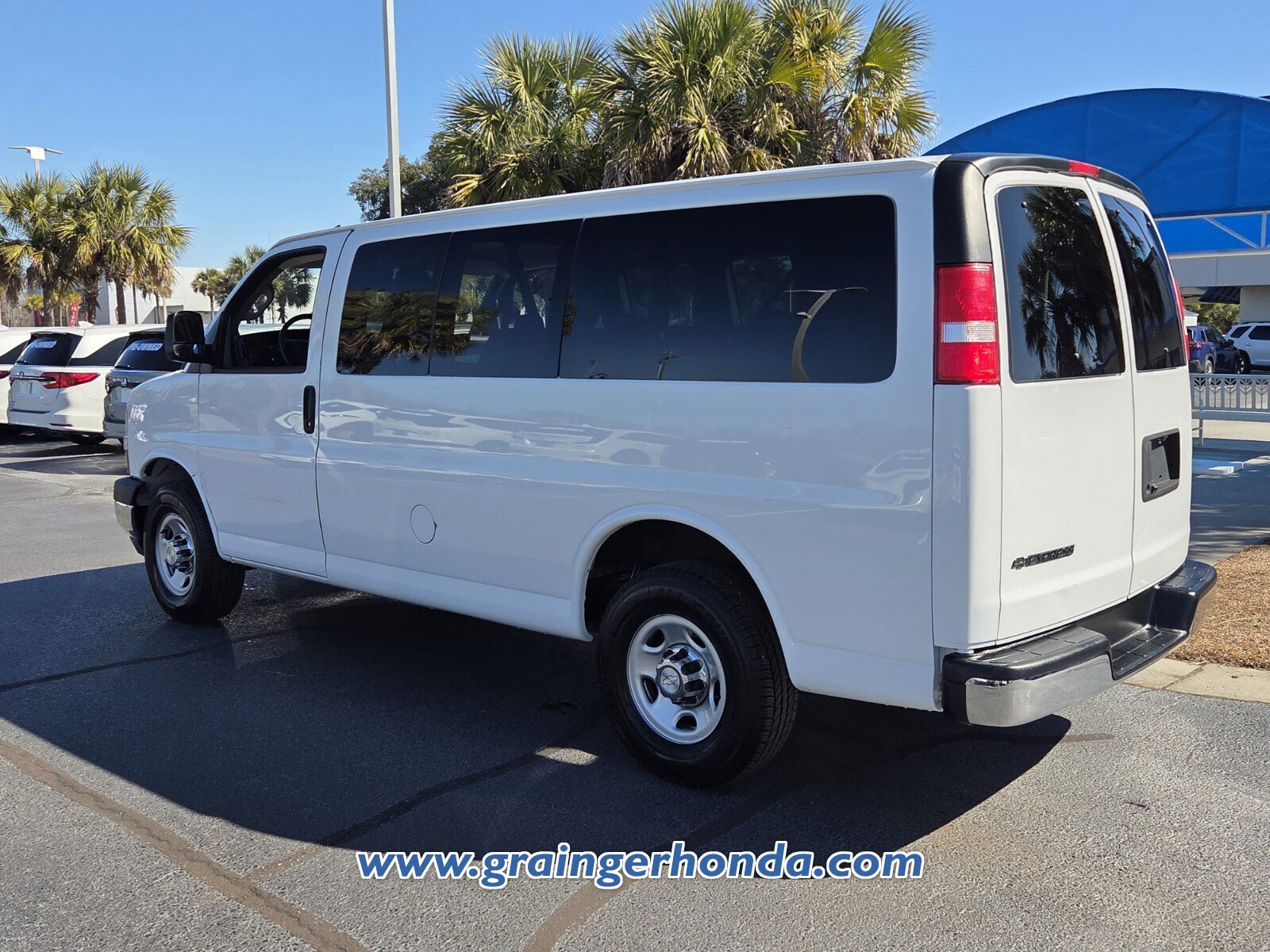 Used 2020 Chevrolet Express 2500 LT w/ LT Preferred Equipment Group image 7