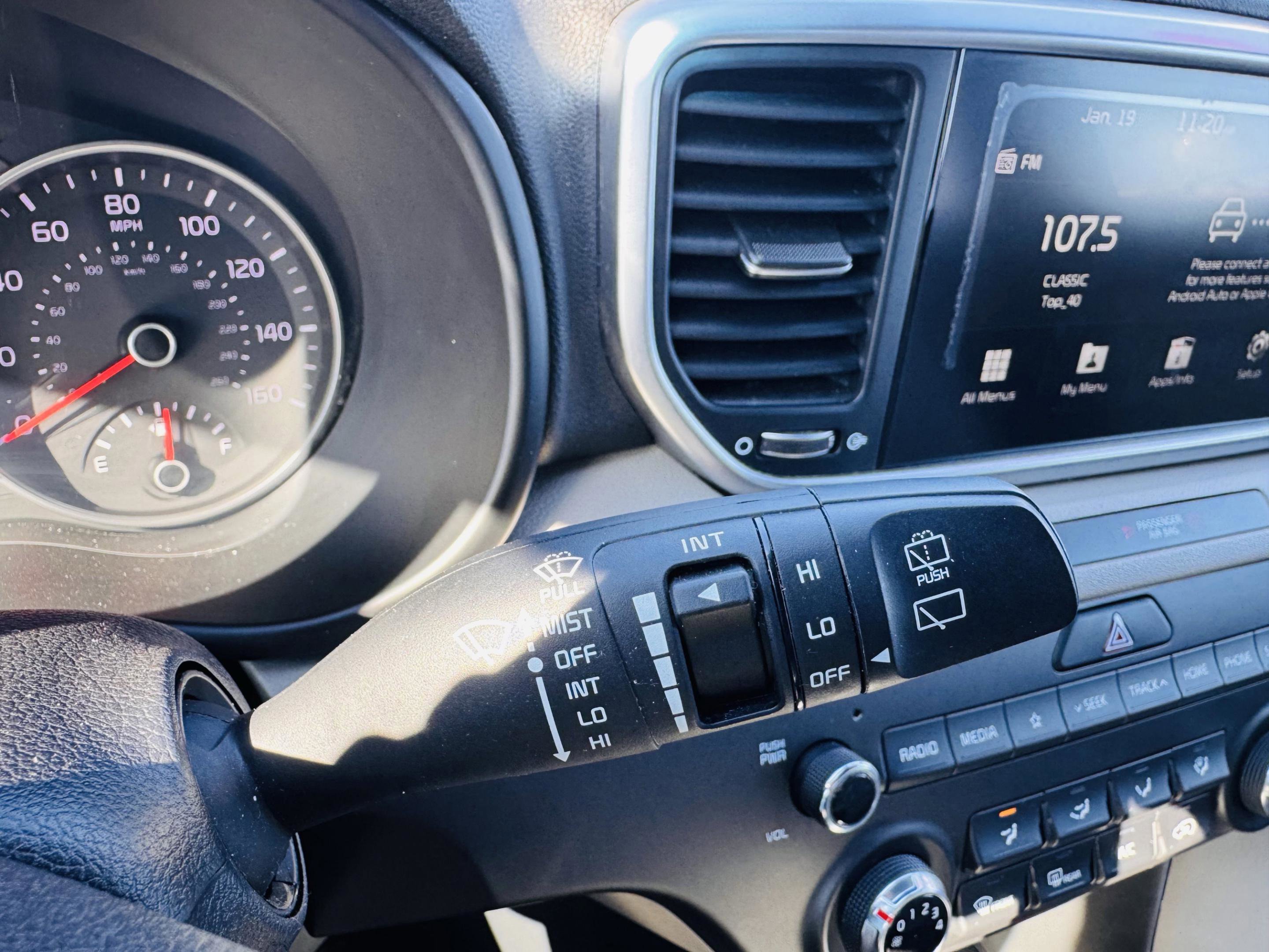 Used 2021 Kia Sportage S image 17