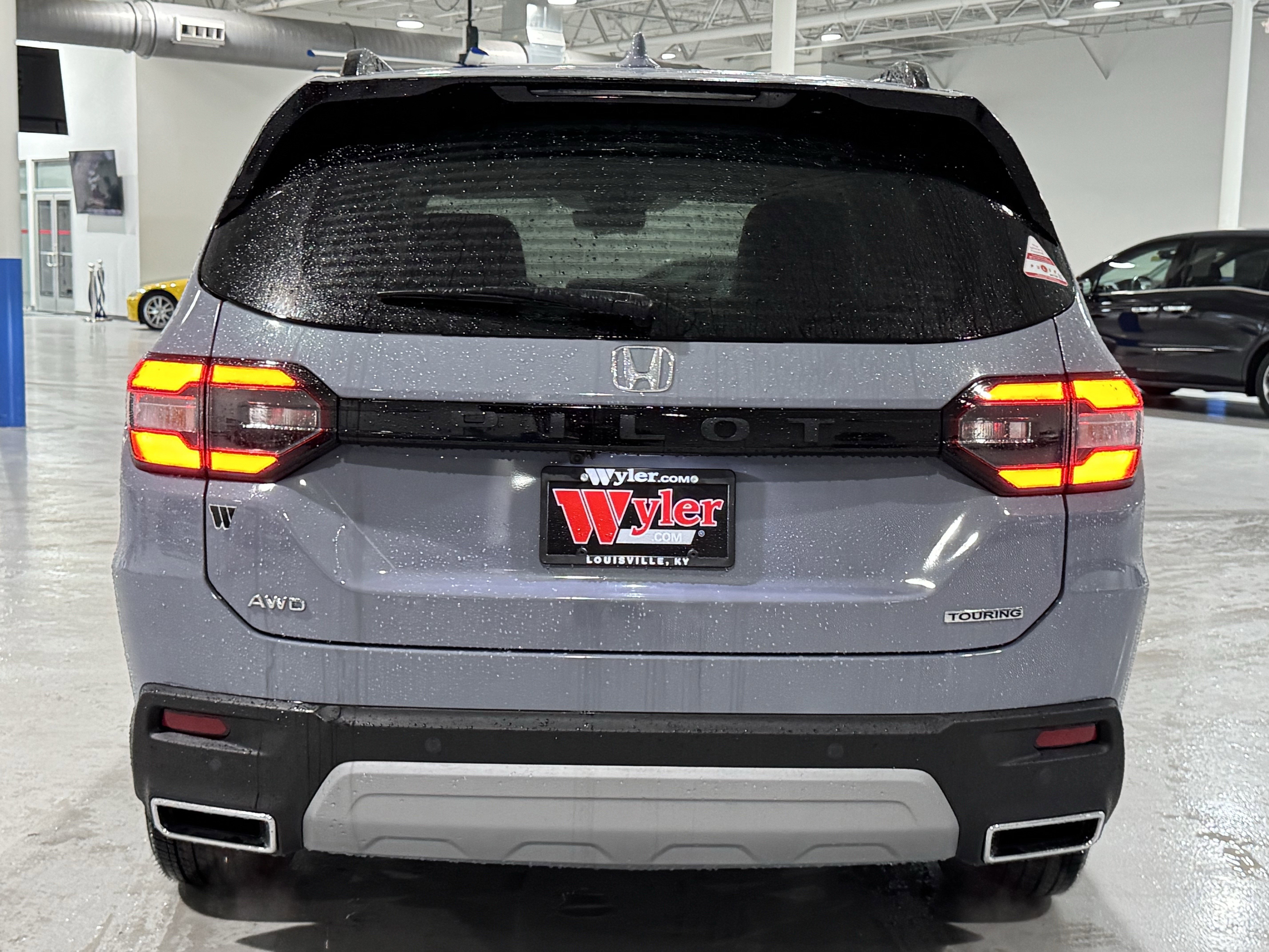 New 2025 Honda Pilot Touring image 22