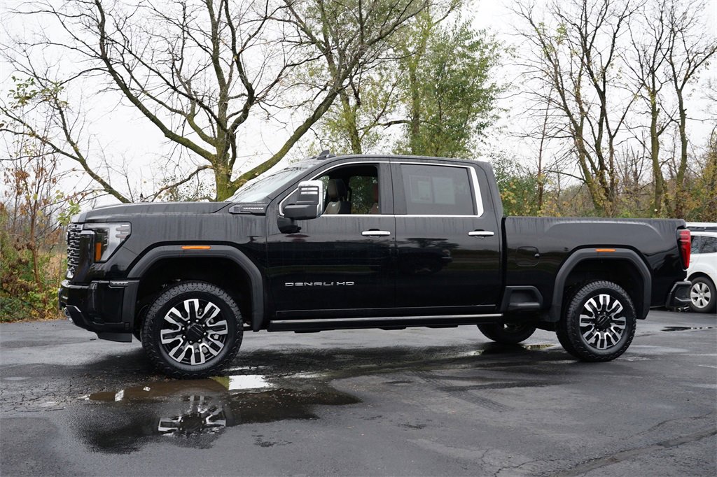 Used 2024 GMC Sierra 3500 Denali Ultimate image 6