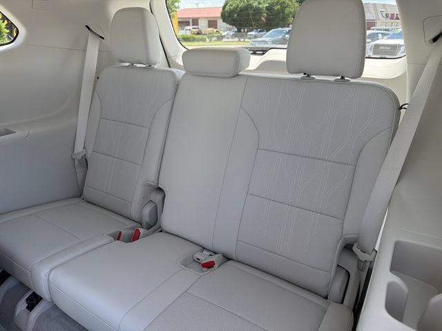 New 2026 Buick Enclave Avenir w/ Super Cruise Package FWD image 20