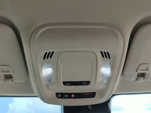 Used 2023 Buick Envision Essence FWD image 20