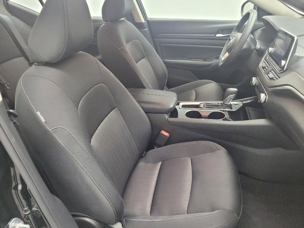 Used 2024 Nissan Altima 2.5 SV image 21