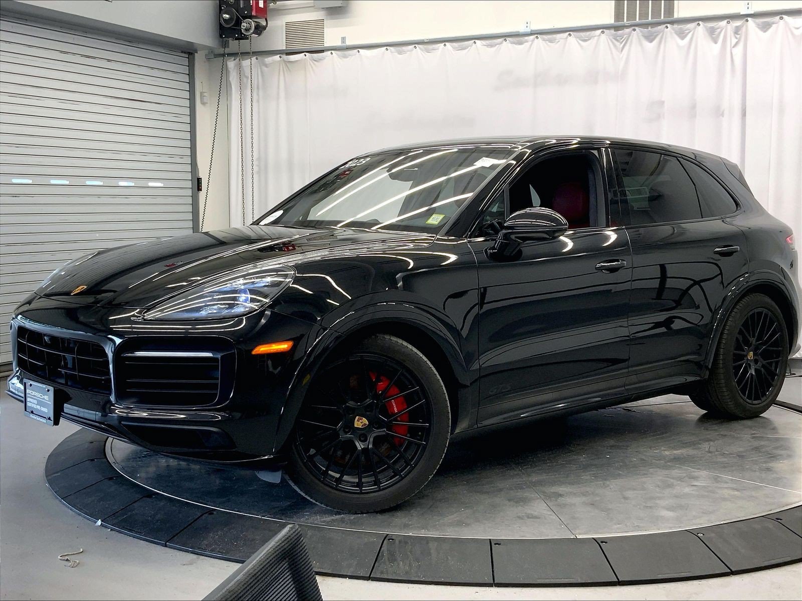 Used 2023 Porsche Cayenne GTS AWD/4WD video 1
