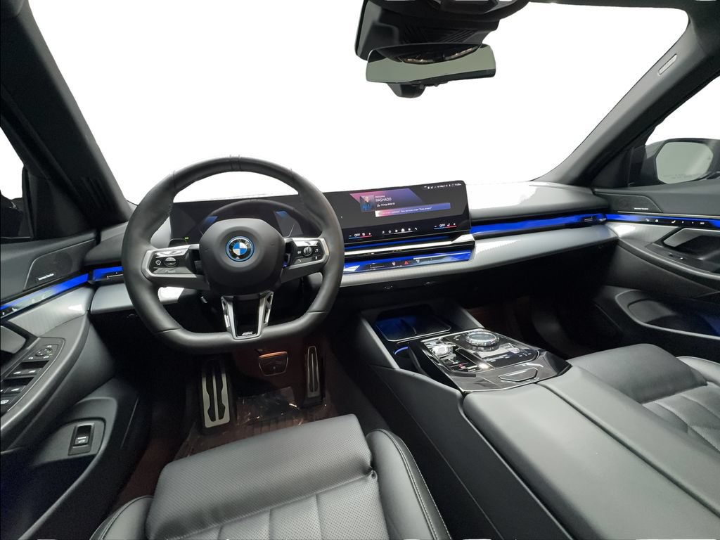Used 2024 BMW i5 eDrive40i w/ Executive Package RWD image 32