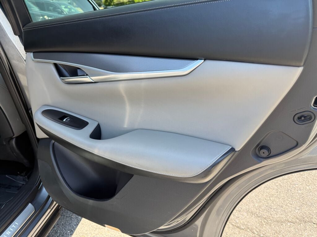 Used 2023 INFINITI QX50 Luxe AWD/4WD image 26