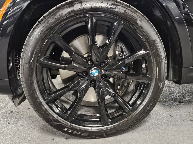Used 2025 BMW X7 xDrive40i w/ M Sport Package image 23