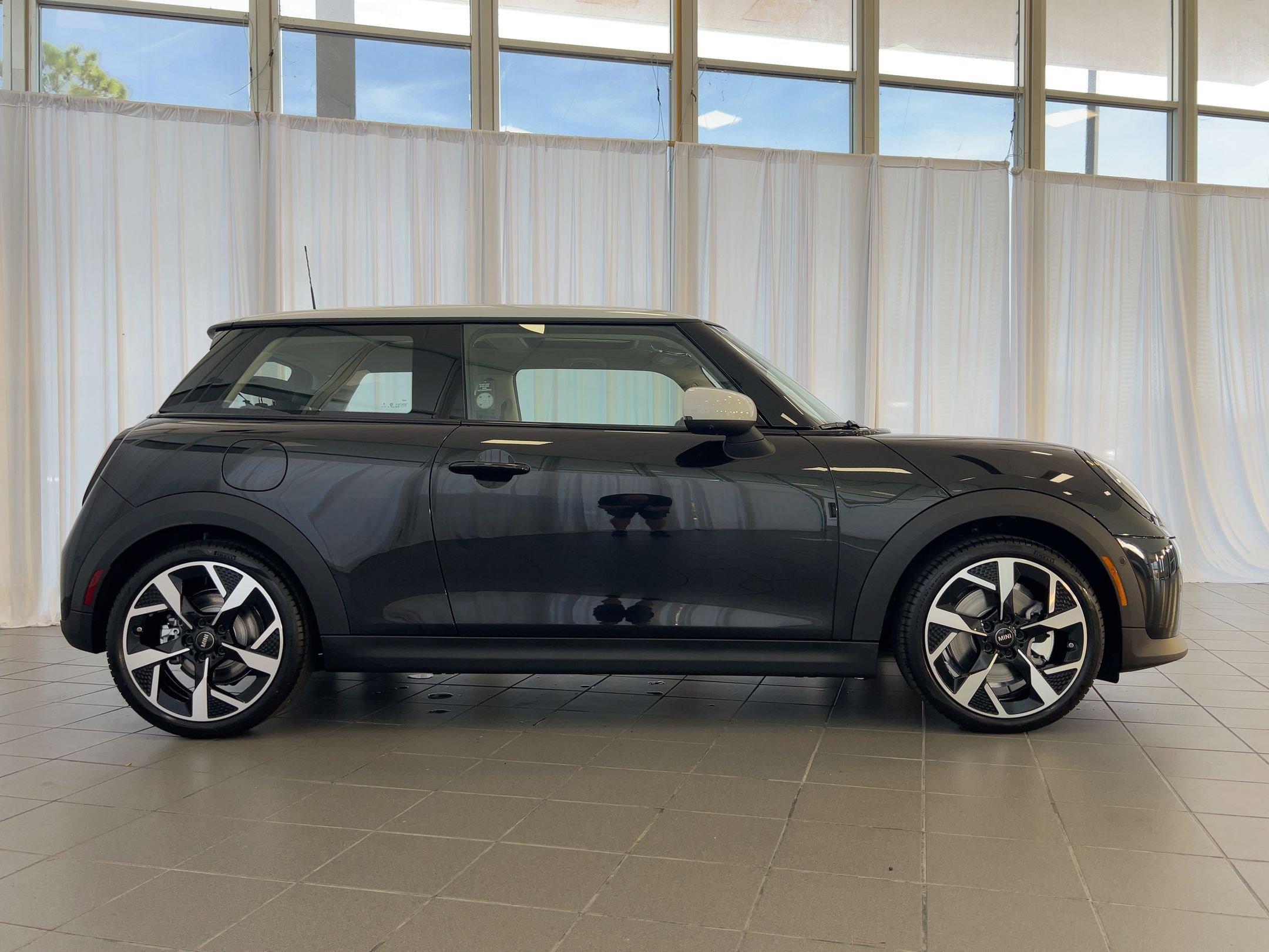 New 2026 MINI Cooper 2-Door Hardtop FWD image 8