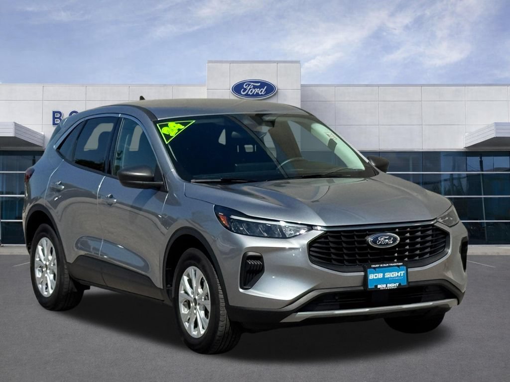 Used 2024 Ford Escape Active w/ Tech Pack #1 AWD/4WD image 2
