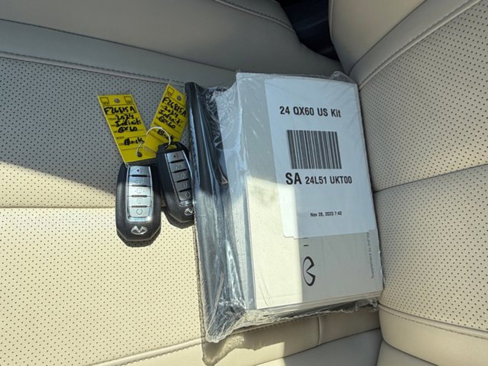 Certified 2024 INFINITI QX60 Luxe w/ Cargo Package AWD/4WD image 22