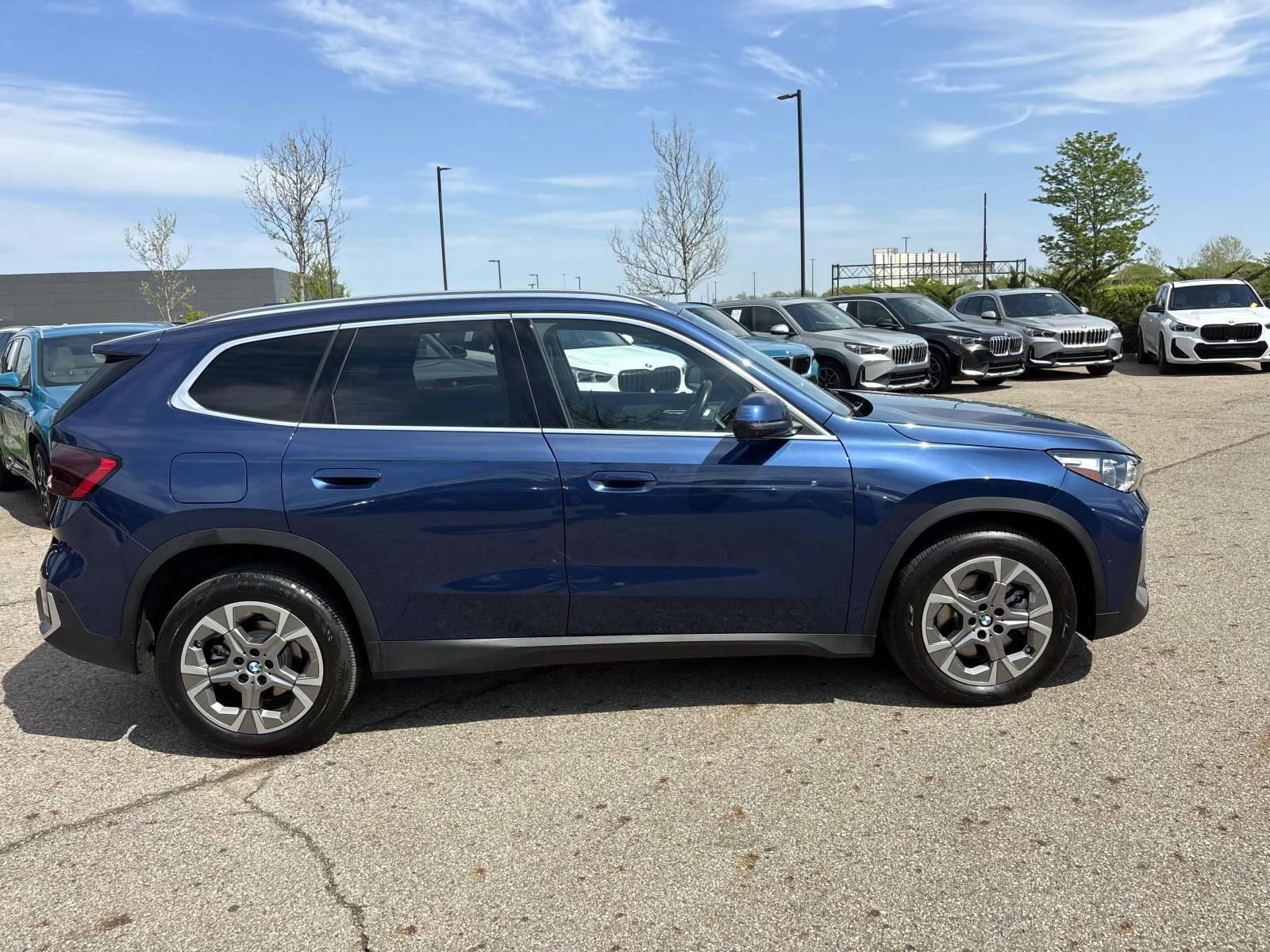 Used 2023 BMW X1 xDrive28i AWD/4WD image 4