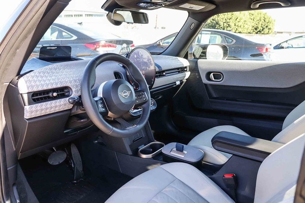 Used 2025 MINI Cooper S image 16