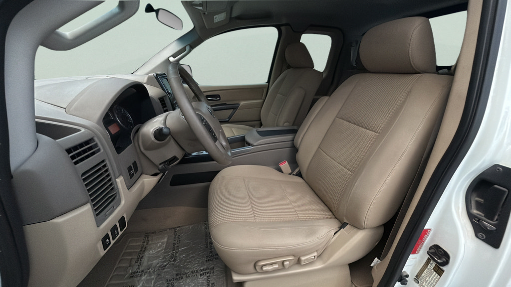 Used 2015 Nissan Titan SV w/ SV Value Truck Package RWD image 13