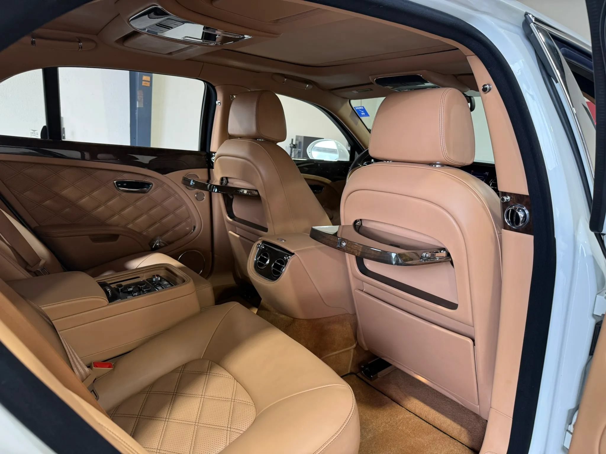 Used 2013 Bentley Mulsanne RWD image 22