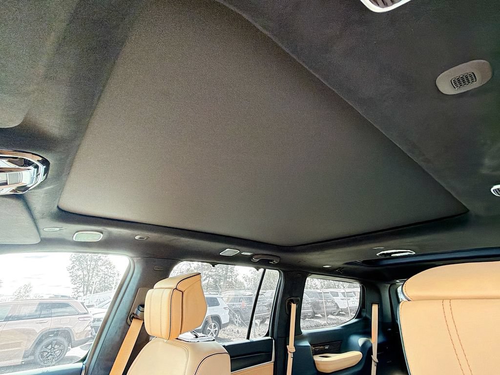 New 2026 Jeep Grand Wagoneer Summit AWD/4WD image 29