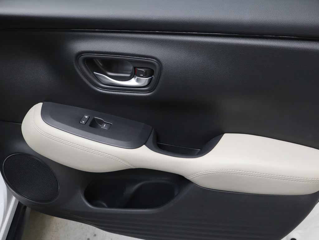Used 2026 Honda HR-V LX image 11