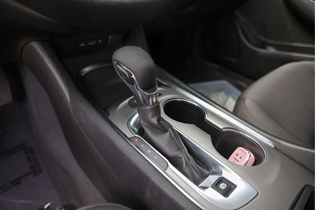 Used 2024 Chevrolet Malibu LT FWD image 22