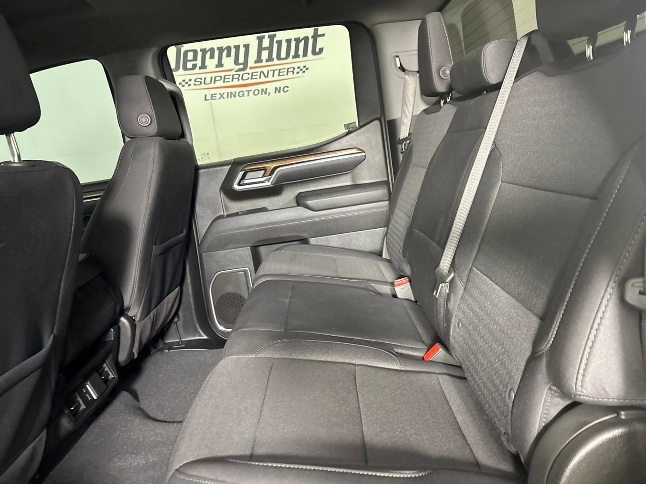Used 2025 Chevrolet Silverado 1500 LT AWD/4WD image 23