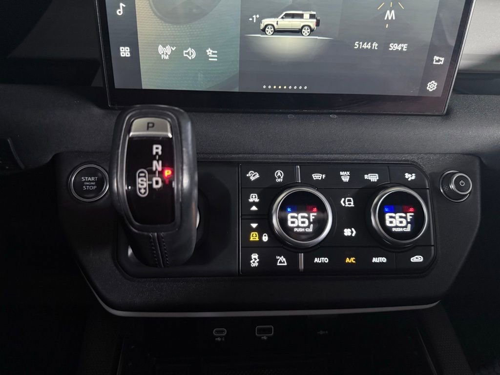 Used 2022 Land Rover Defender 110 X-Dynamic SE image 20