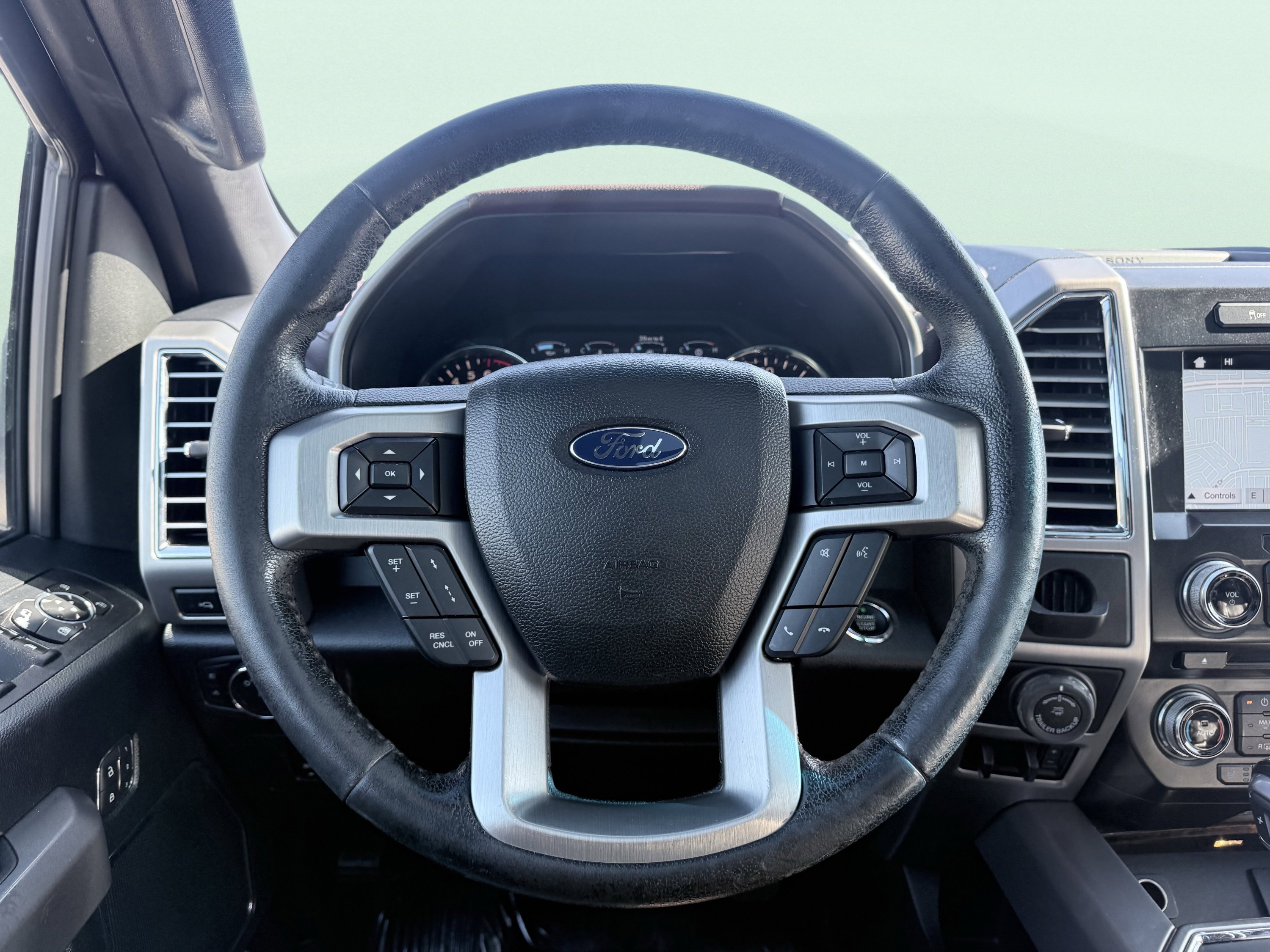 Used 2016 Ford F150 Platinum w/ Equipment Group 701A Luxury image 35