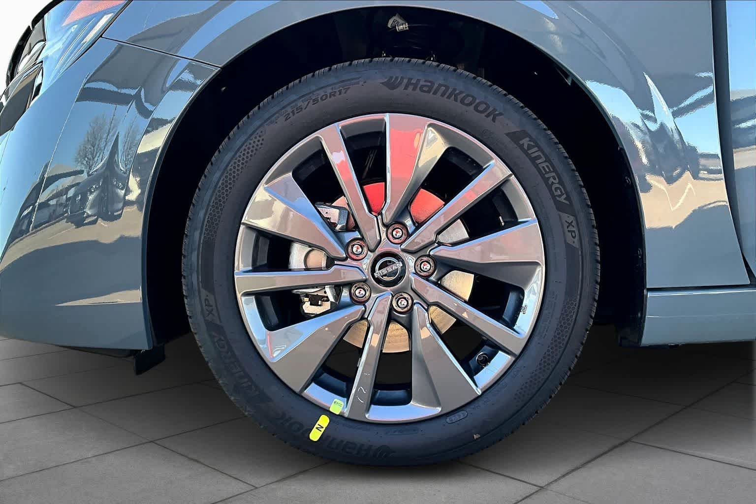 New 2026 Nissan Sentra SL FWD image 12