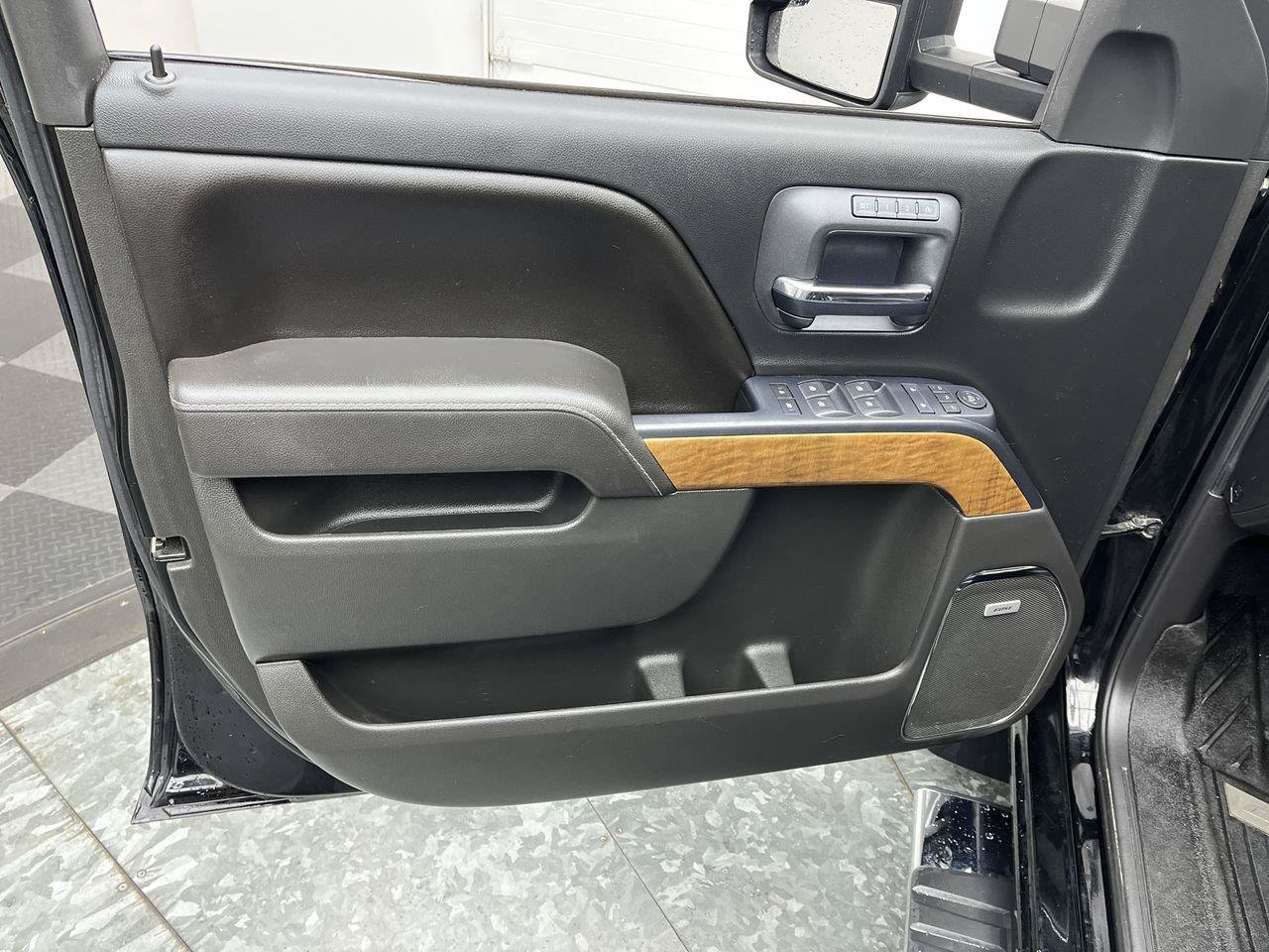 Used 2017 Chevrolet Silverado 1500 LTZ w/ LTZ Plus Package AWD/4WD image 8