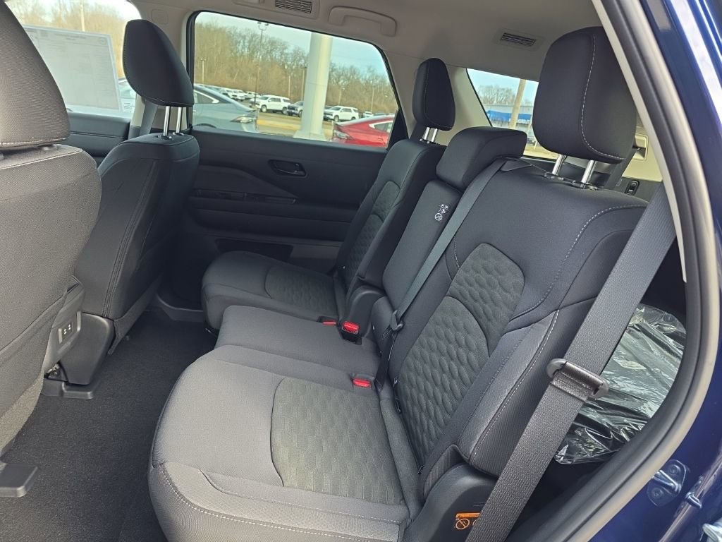 New 2026 Nissan Pathfinder SV image 13