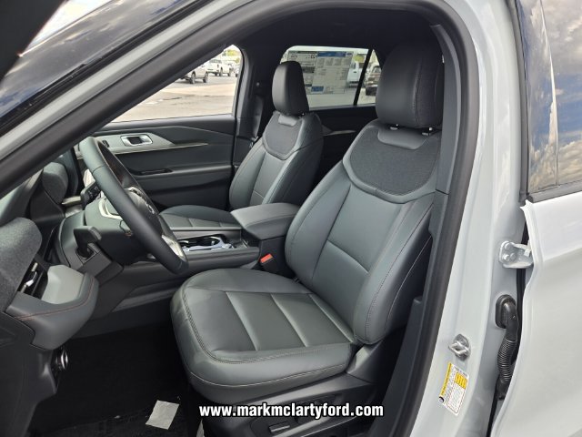 New 2027 Ford Explorer Active w/ Active Comfort Package RWD image 7