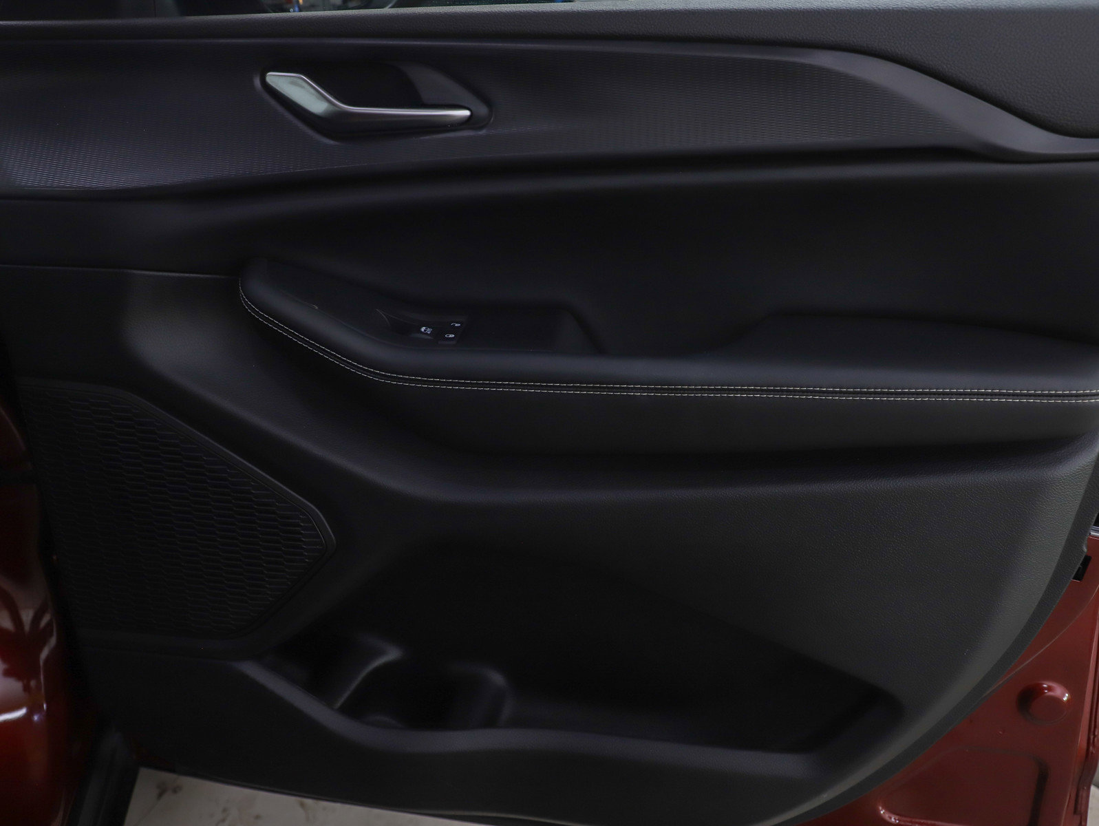 Used 2023 Jeep Grand Cherokee Laredo w/ Luxury Tech Group I image 9