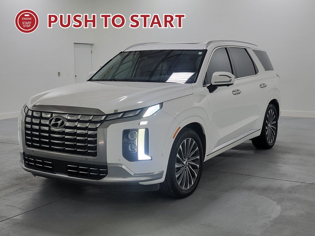 Used 2023 Hyundai Palisade Calligraphy FWD image 4
