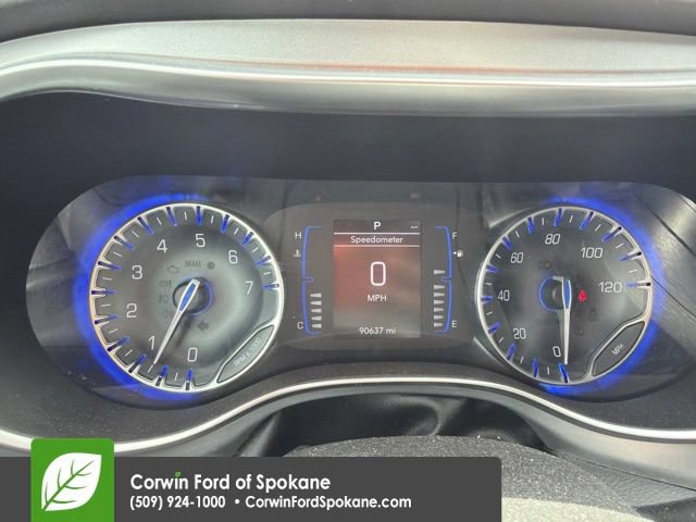 Used 2018 Chrysler Pacifica Touring-L w/ S Appearance Package FWD image 10
