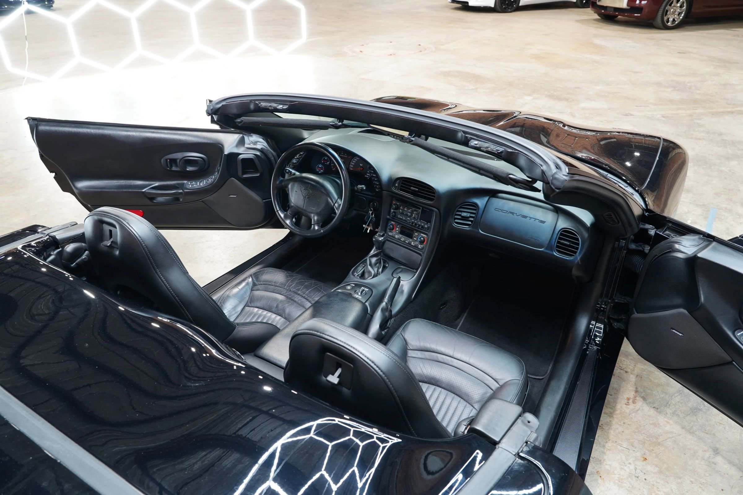 Used 2004 Chevrolet Corvette Convertible w/ Preferred Equipment Group image 32