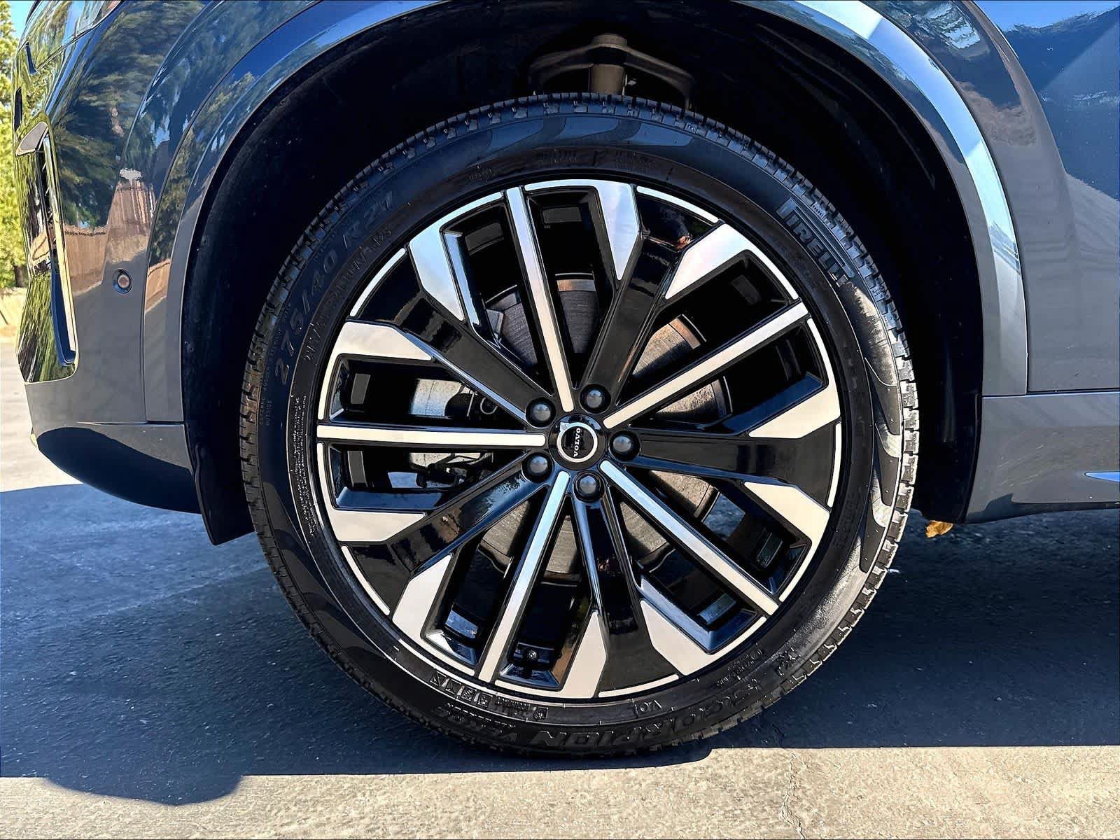 Used 2026 Volvo XC90 B6 Plus w/ Protection Package Premier AWD/4WD image 12