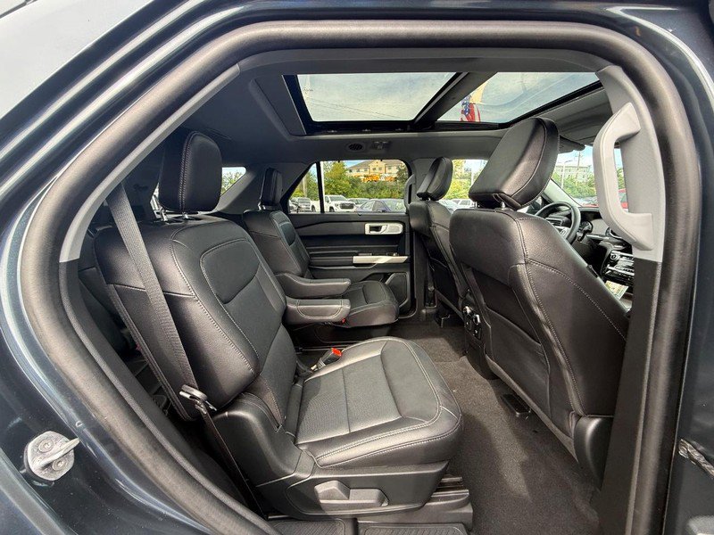 Certified 2023 Ford Explorer Limited w/ Limited Technology Package AWD/4WD image 16