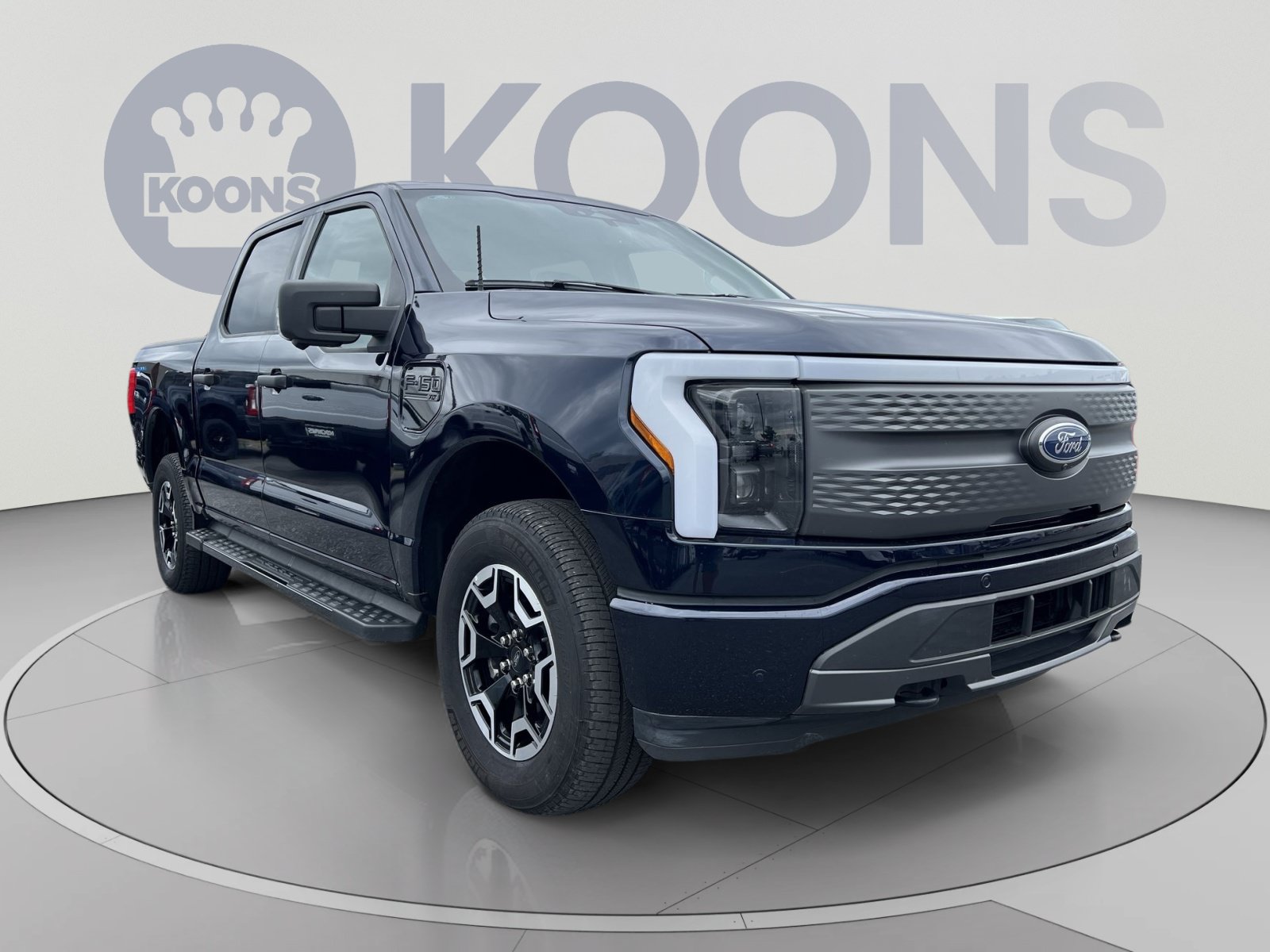 Used 2023 Ford F150 Lightning XLT AWD/4WD image 10