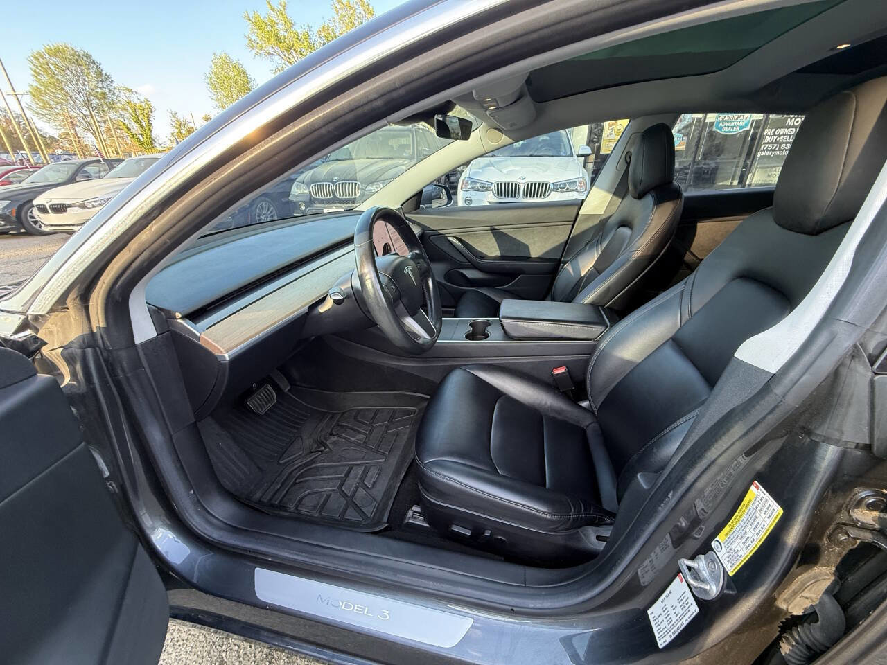 Used 2018 Tesla Model 3 Long Range image 9