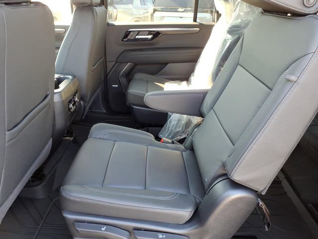 New 2026 Chevrolet Suburban LT w/ Comfort Package AWD/4WD image 9