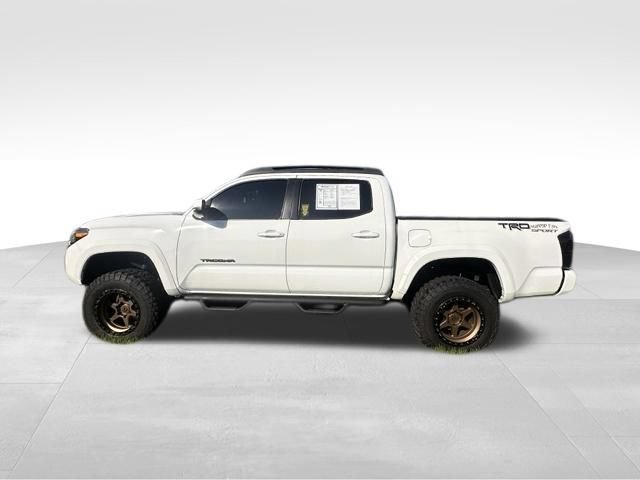 Used 2023 Toyota Tacoma TRD Sport AWD/4WD image 4