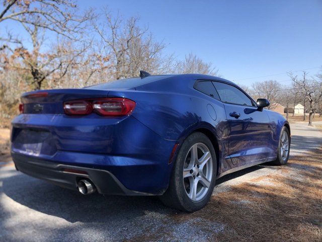 Used 2021 Chevrolet Camaro LT w/ Technology Package image 4