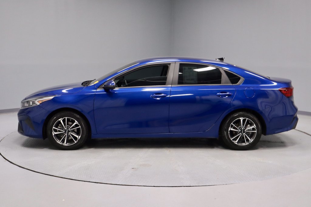 Used 2024 Kia Forte LXS w/ LXS Technology Package FWD image 8