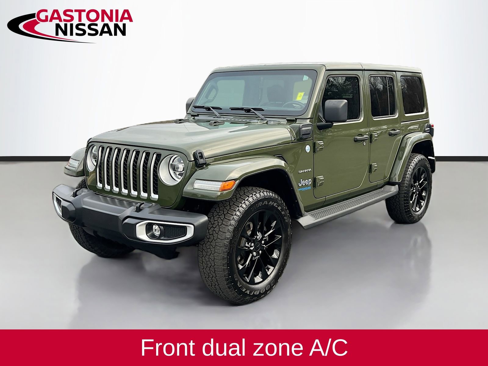 Used 2021 Jeep Wrangler Unlimited Sahara w/ Cold Weather Group image 3