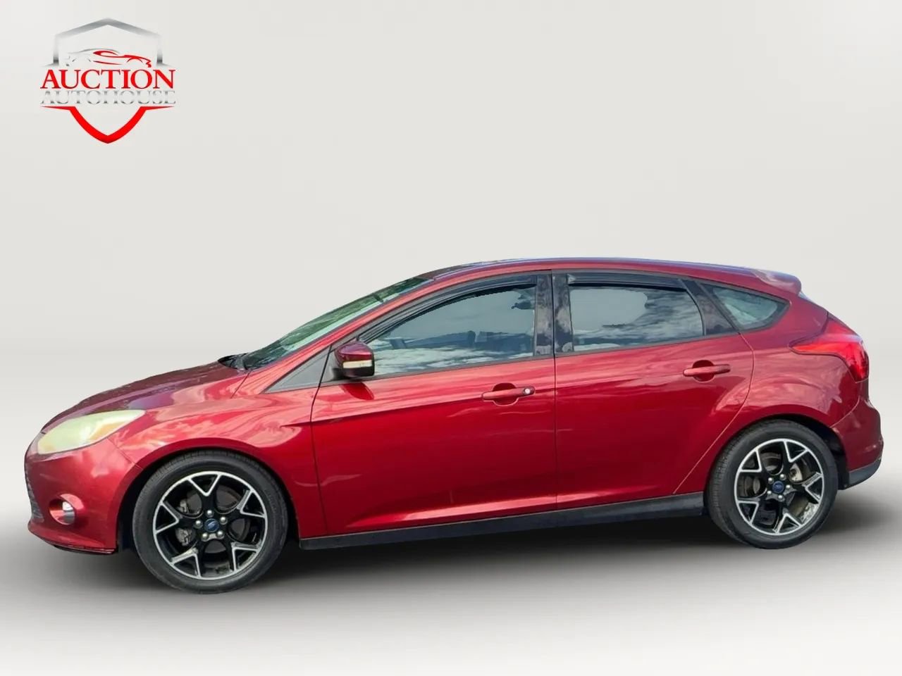 Used 2014 Ford Focus SE w/ Equipment Group 201A FWD image 3