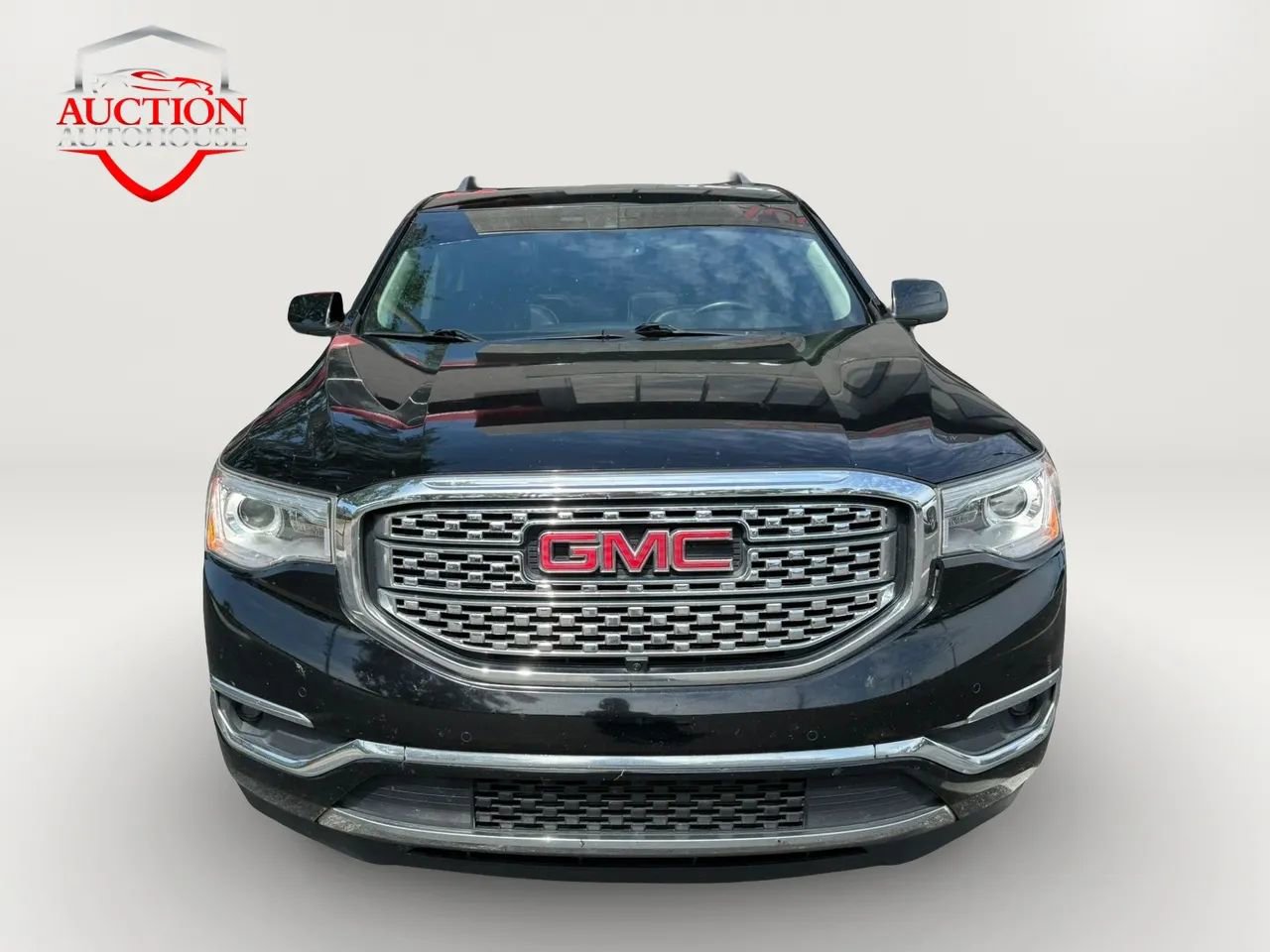 Used 2017 GMC Acadia Denali w/ Technology Package FWD image 2